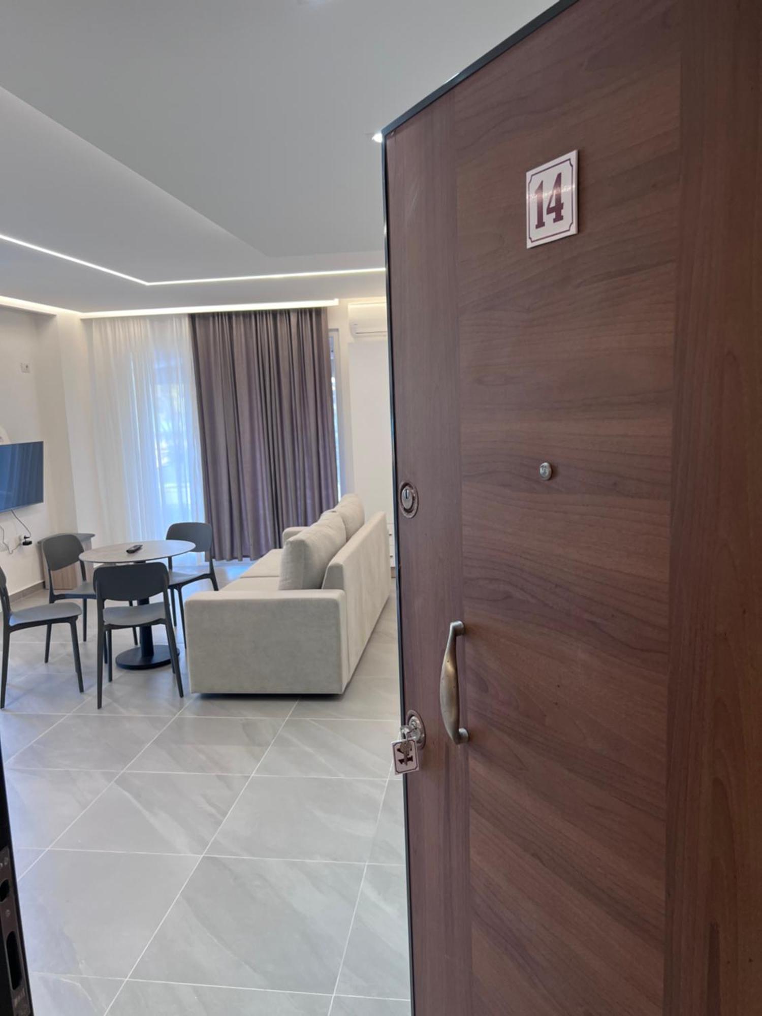 D&D Hotel Shëngjin Zewnętrze zdjęcie