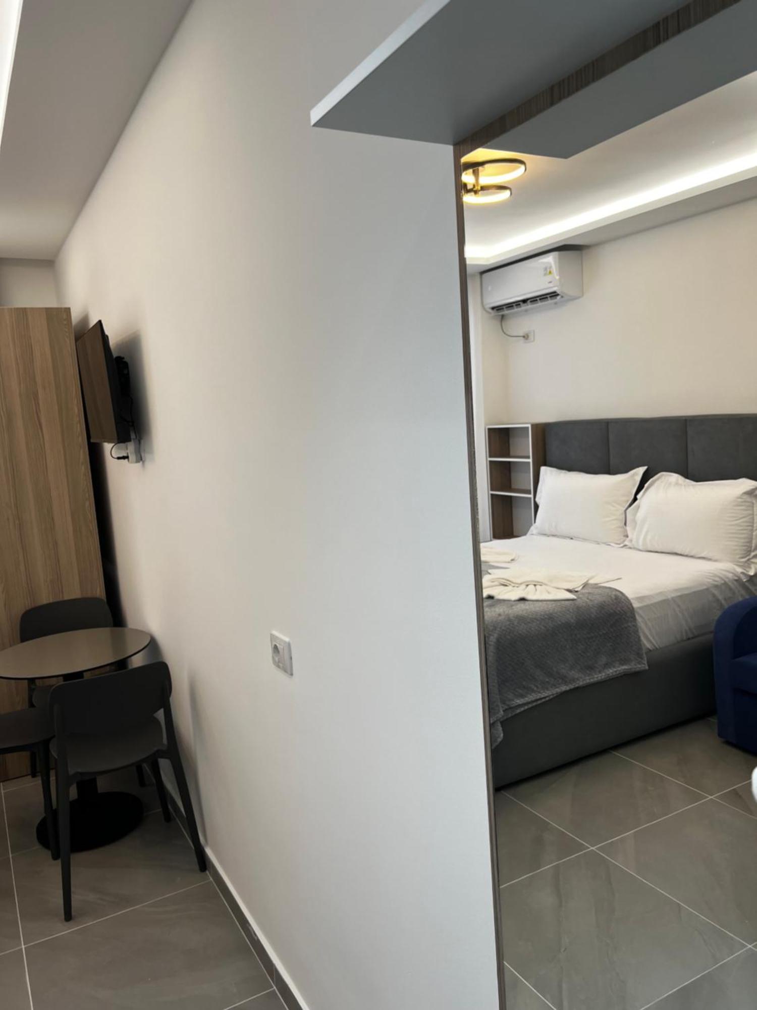 D&D Hotel Shëngjin Zewnętrze zdjęcie