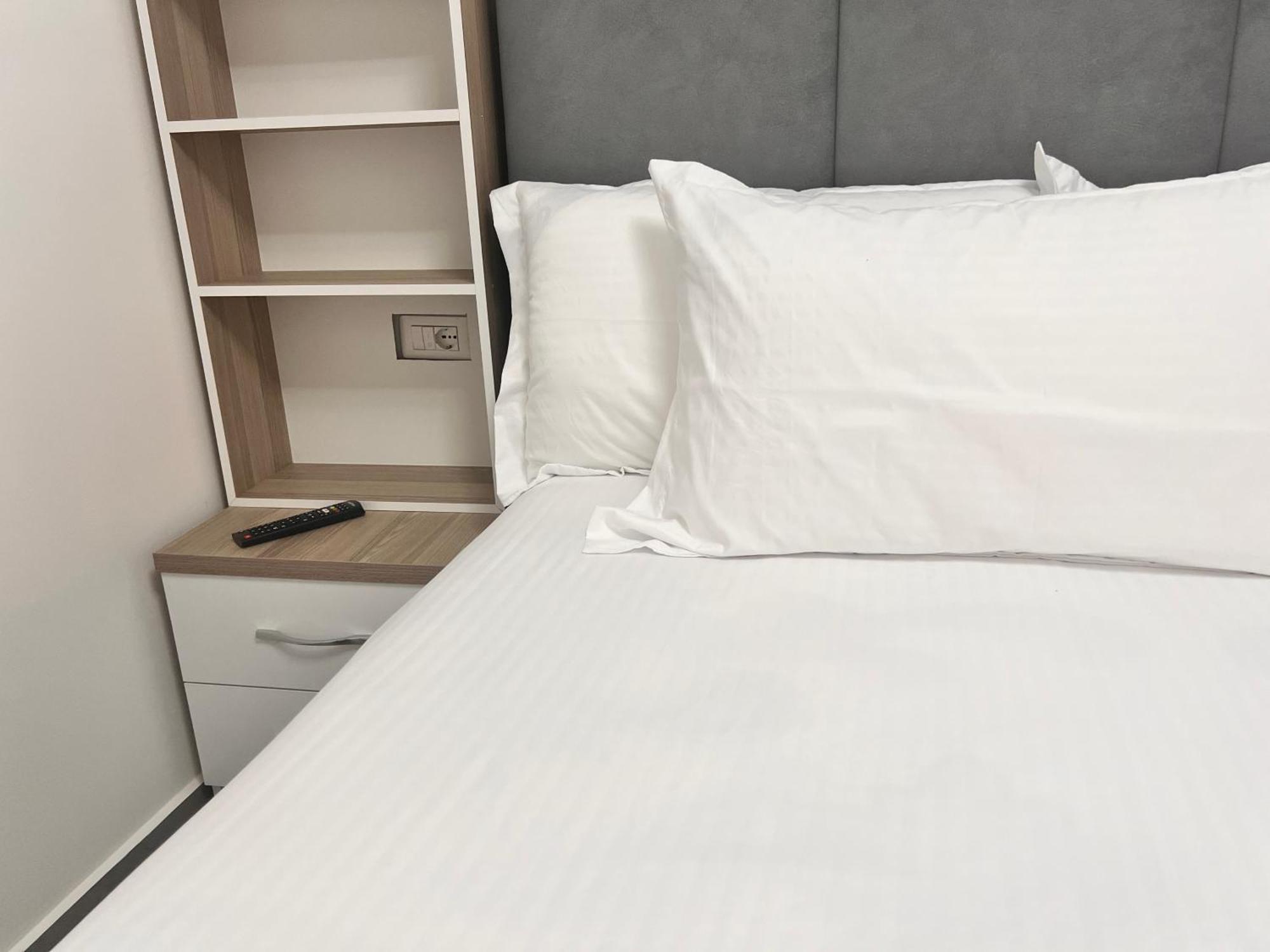 D&D Hotel Shëngjin Zewnętrze zdjęcie