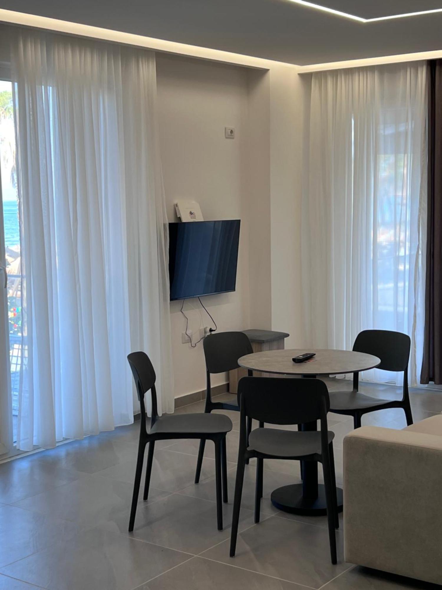 D&D Hotel Shëngjin Zewnętrze zdjęcie