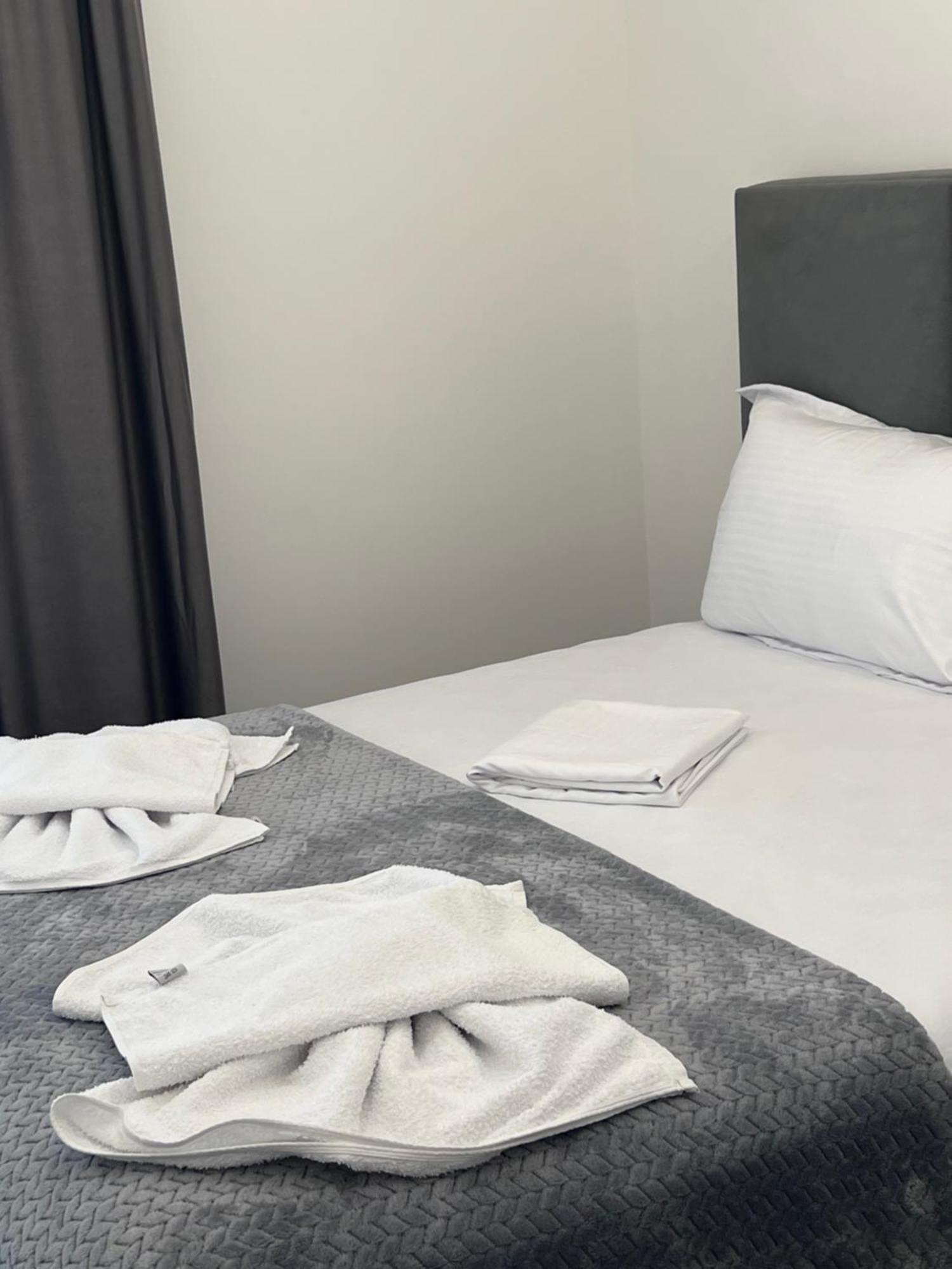 D&D Hotel Shëngjin Zewnętrze zdjęcie