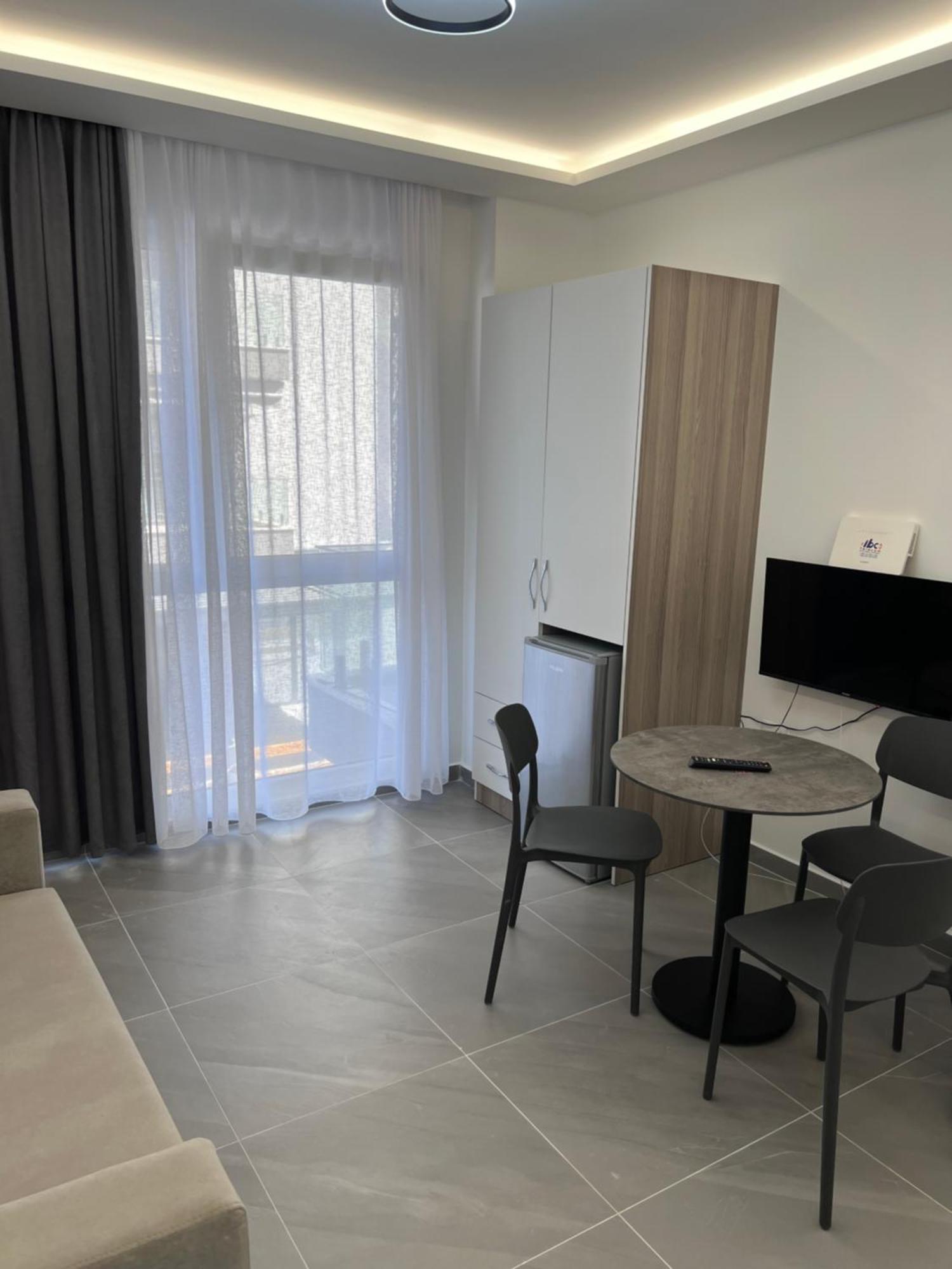 D&D Hotel Shëngjin Zewnętrze zdjęcie